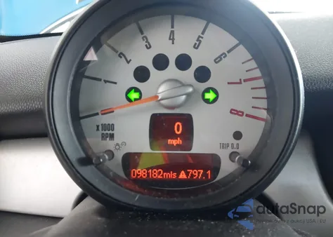 2011 Mini Cooper z USA, uszkodzony, nr VIN WMWSU3C50BT253145